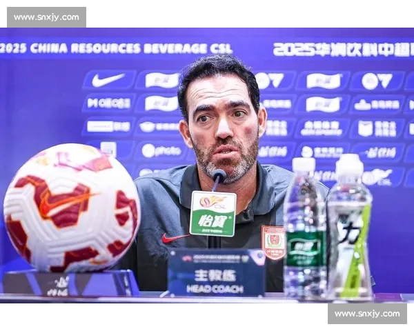 苏亚雷斯暖心致谢亚泰远征军：保级路上，我们并肩作战到最后